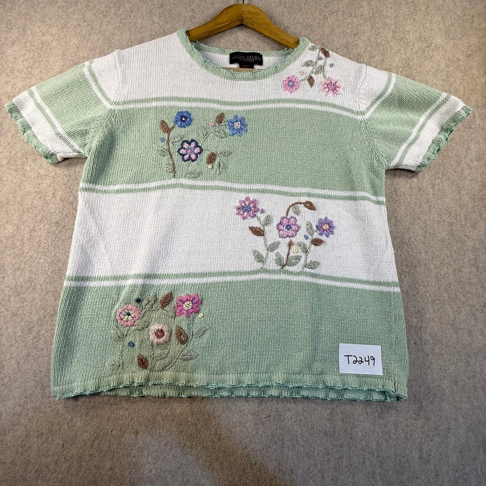 Salon Studio by Haband Green Striped Floral Embroidered Knit Sweater Womens M